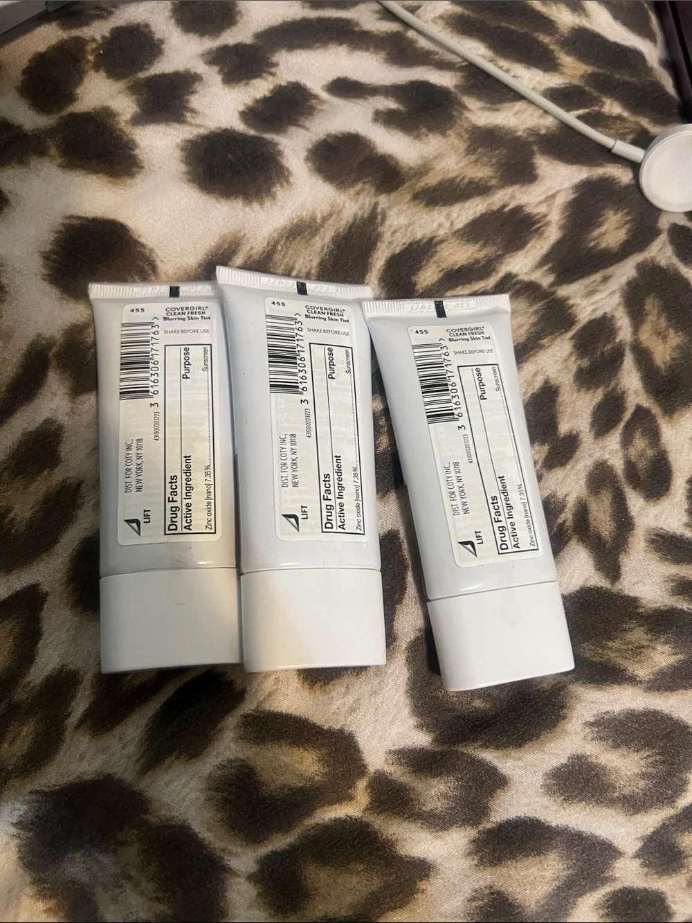 COVERGIRL Blurring Skin Tint SPF 20 - Deep Neutral (Brown & White Packaging)